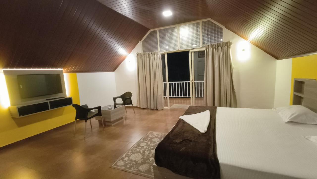 Happy Holidays Resort Kanthalloor Luaran gambar